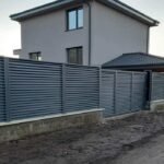 Плъзгащ се портал от горещопозинковани ламели